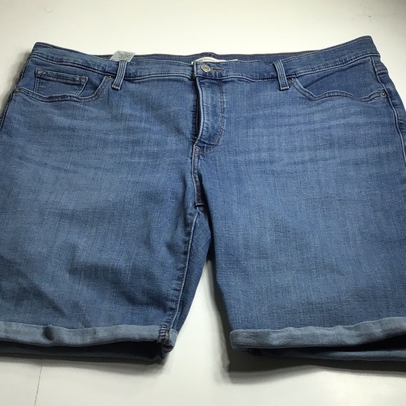 Levi’s Classic Bermuda Blue Denim Short - Picture 3 of 12